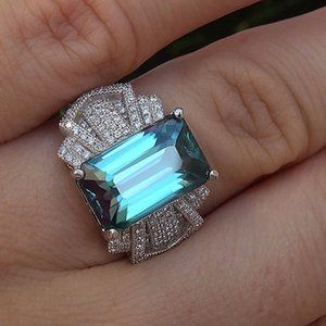 18K White Gold Blue Topaz Diamond Radiant Cut Ring